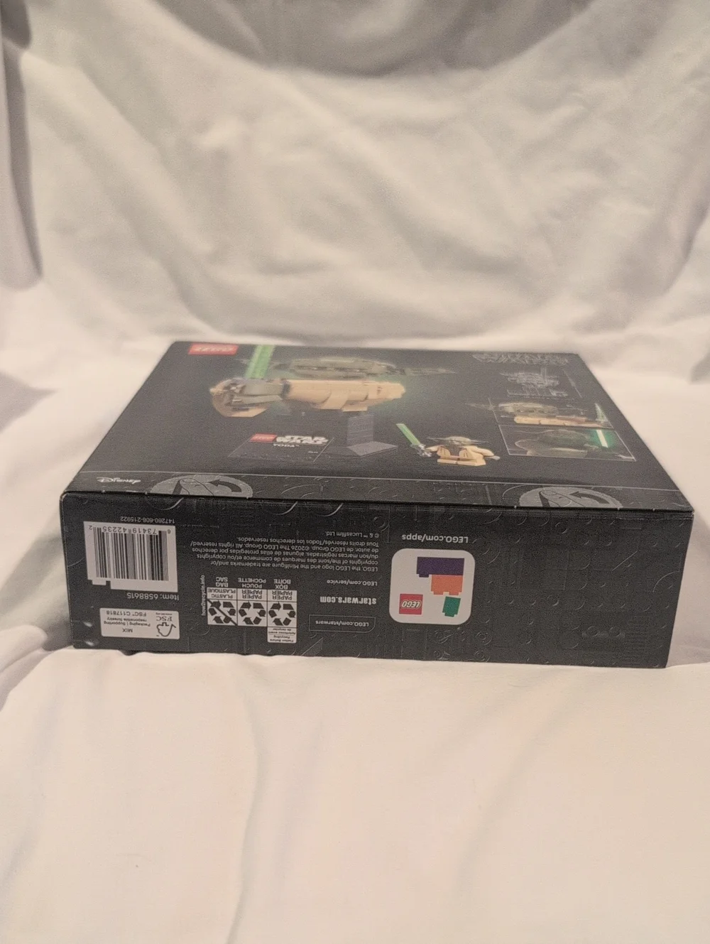 LEGO Star Wars Yoda Bust Model - Green and Tan